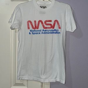 NASA logo T-shirt size small
